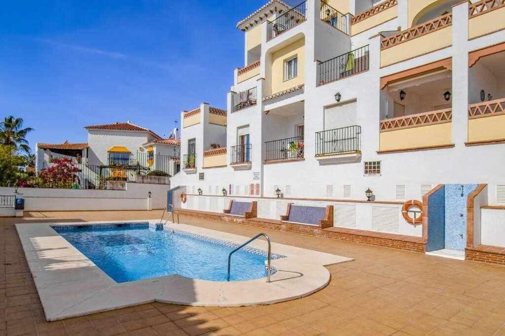 Apt Nerja Chimenea With Ocean View, A/C, & Fiber Apartment Luaran gambar