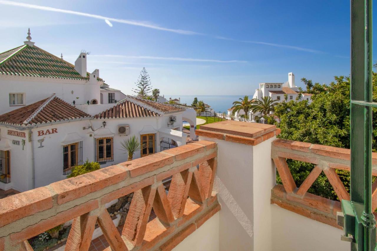 Apt Nerja Chimenea With Ocean View, A/C, & Fiber Apartment Luaran gambar