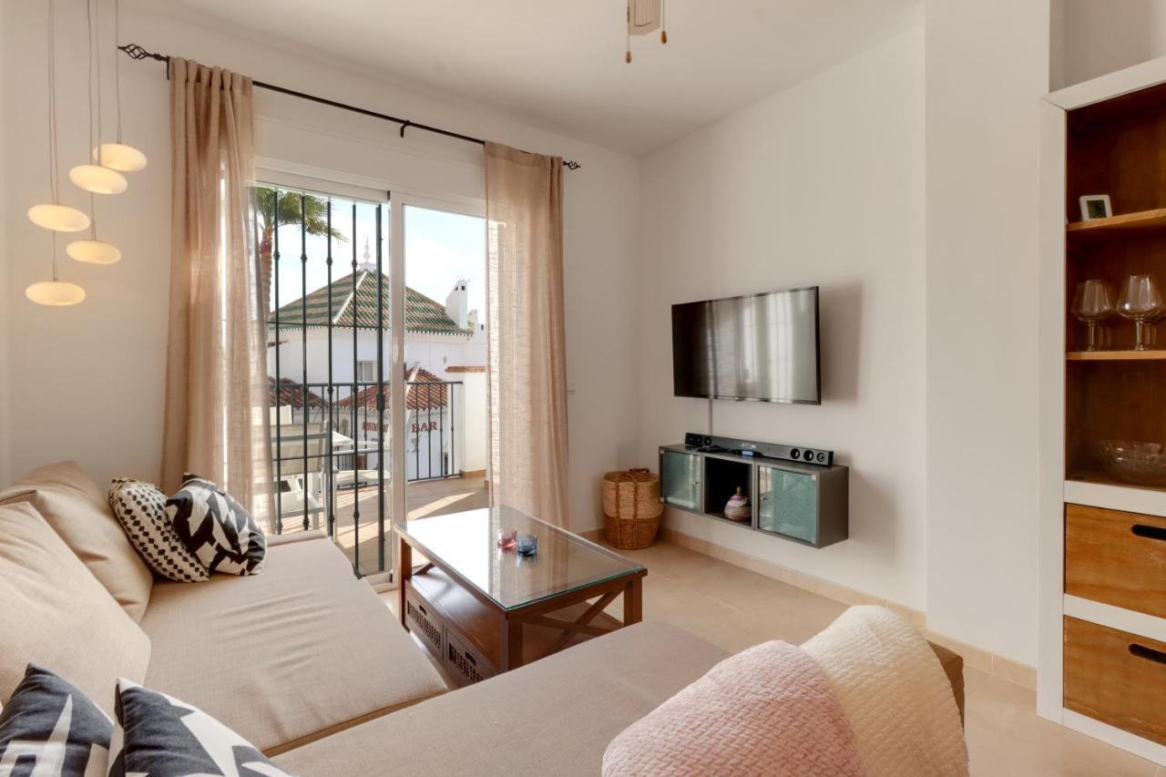 Apt Nerja Chimenea With Ocean View, A/C, & Fiber Apartment Luaran gambar